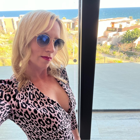 Meet your Posher, Cat - Picture 1 of 1